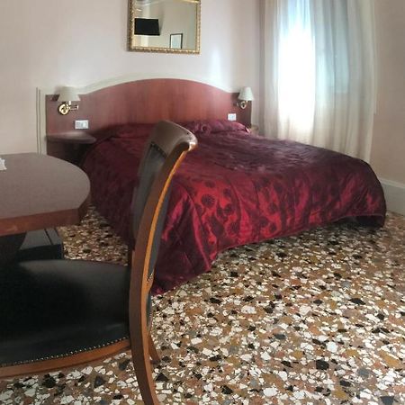B&B A Le Boteghe Venezia Esterno foto