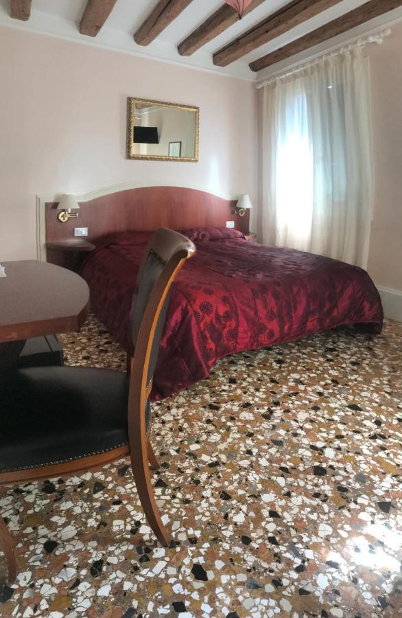 B&B A Le Boteghe Venezia Esterno foto